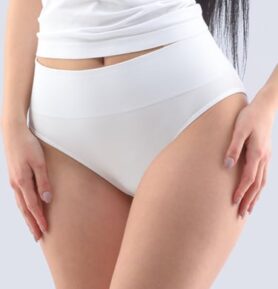 Dámské kalhotky klasické se širokým bokem GINA Bamboo 00026P bílá S/M