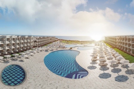 Sirena Beach Resort & Spa