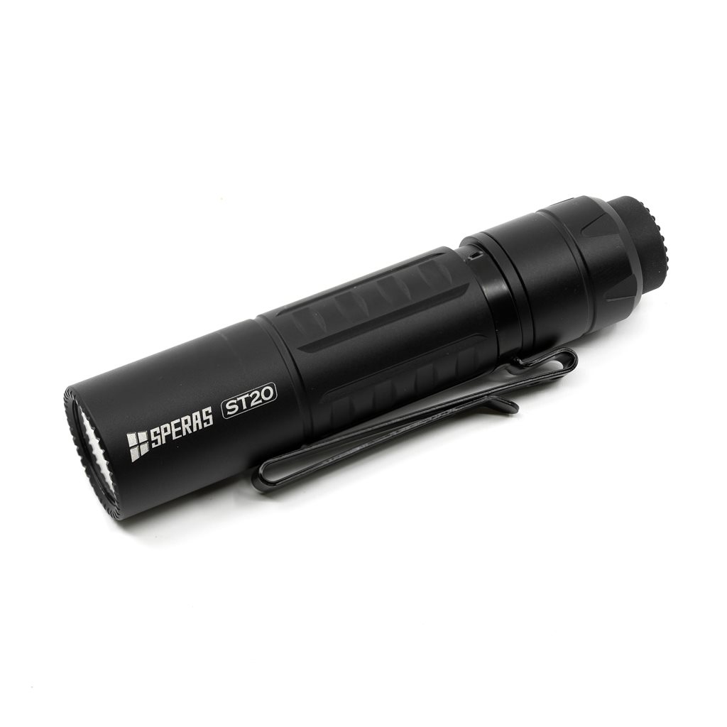 SPERAS svítilna ST20B dobíjecí, kompaktní, 1300 lumenů, 175 metrů, IP68 ČERNÁ