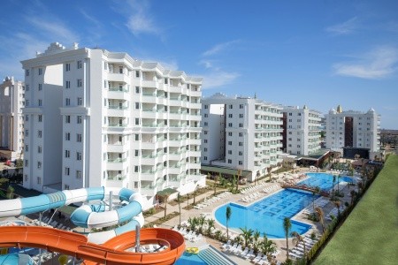 Wyndham Garden Lara (Ex. Lara Family Club)
