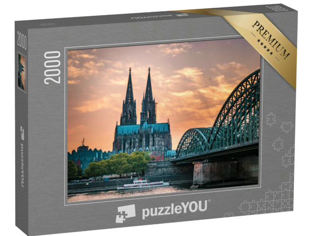 puzzle 2000 dílků „Kolínská katedrála a Hohenzollernský most v Kolíně nad Rýnem večer, Německo“