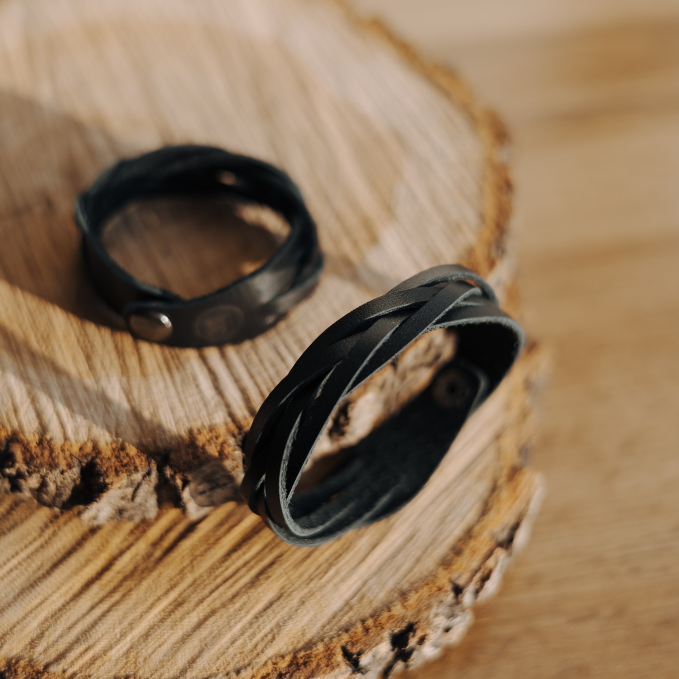 Wood Style Proplétaný náramek - černý Velikost náramku: L
