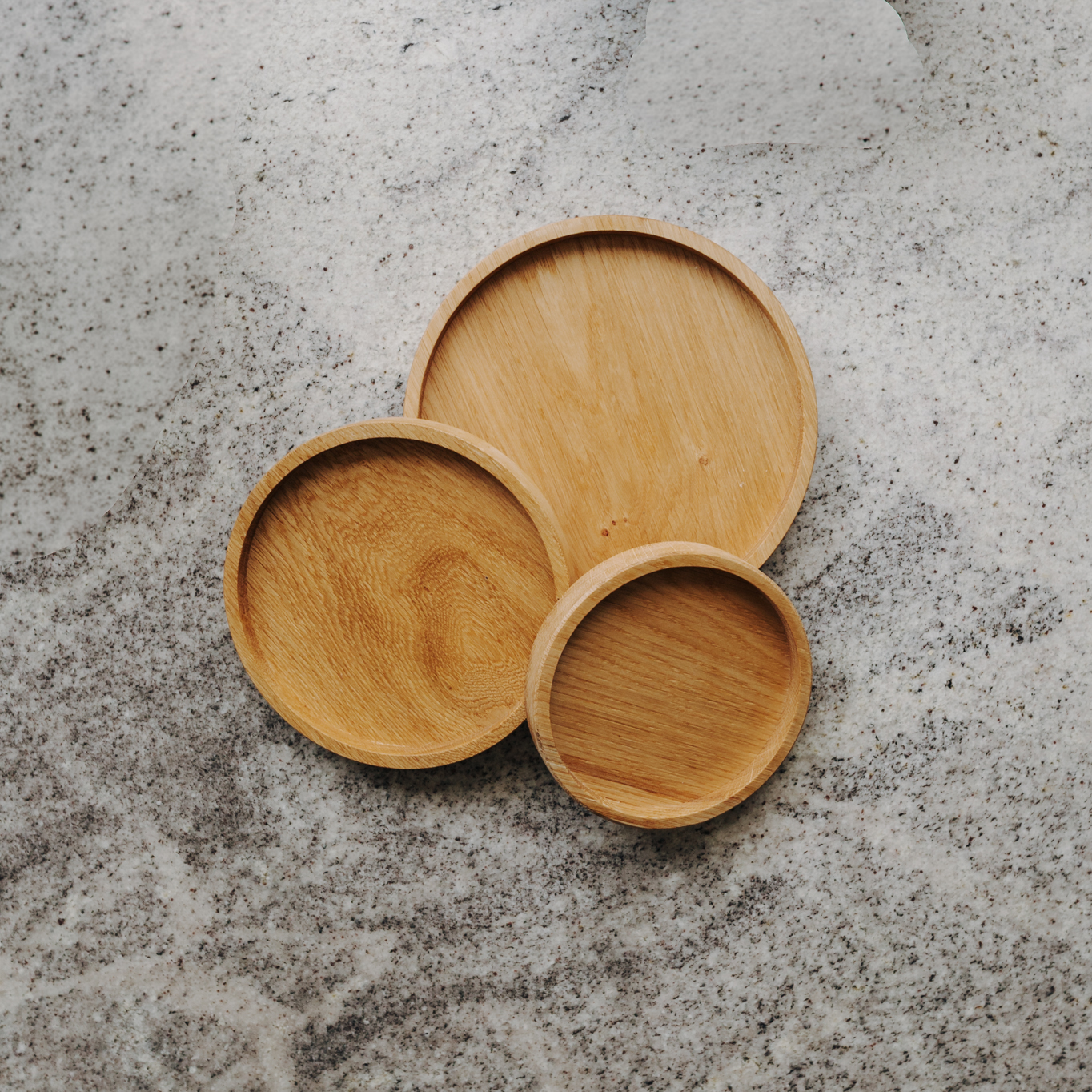 Wood Style Tácek kruh - DUB Velikost tácku: Sada třech velikostí