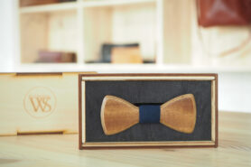 Wood Style Motýlek Mini Třešeň Barva středu: Modrotisk